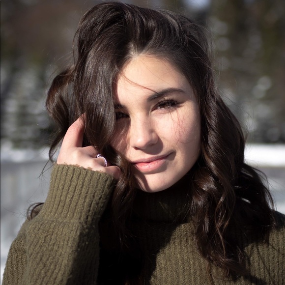 Meet your Posher, Elize - Picture 1 of 1